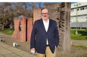 Académico fue elegido miembro de la Academia Chilena de la Historia