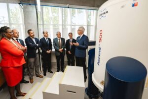 UTalca inaugura equipo de Resonancia Magnética Nuclear más potente del país