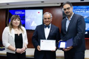 Profesor Samuel Ortega es distinguido por su producción sobre gestión hídrica