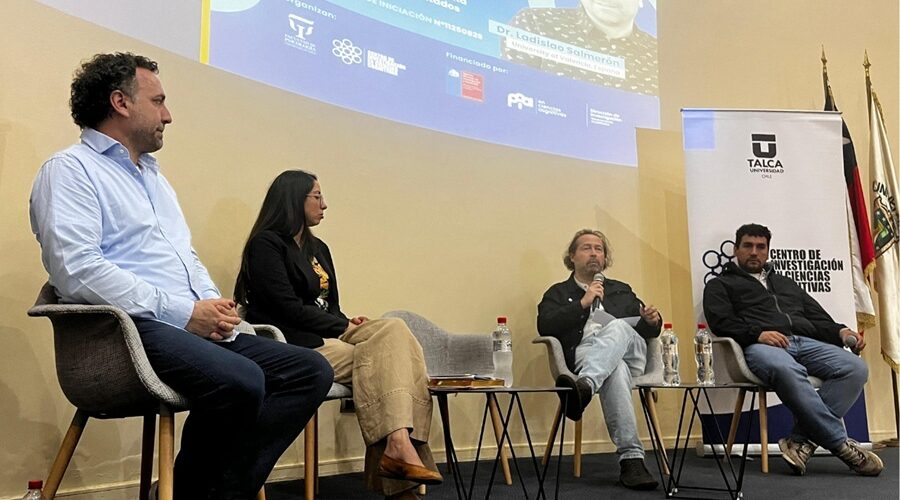 Instancia organizada por la Facultad de Psicología reunió a comunidad académica, docentes y estudiantes para reflexionar sobre los desafíos del aprendizaje en contextos digitales.